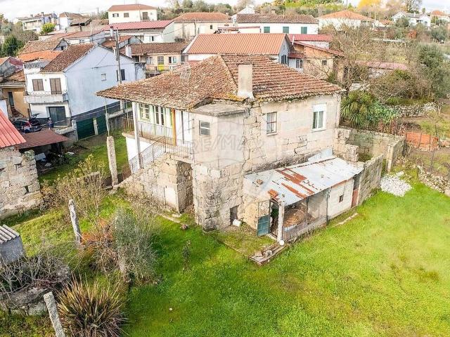 Moradia T3 à venda em Santar e Moreira, Nelas RE/MAX Portugal