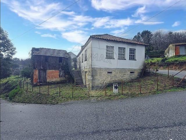 Moradia T3 à venda em Santiago de Besteiros, Tondela RE/MAX Portugal