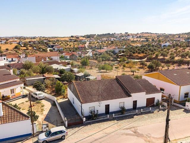 Moradia T3 à venda em Santiago Maior, Alandroal RE/MAX Portugal