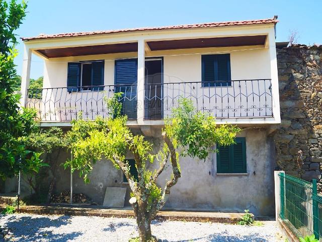 Moradia T3 à venda em Sedielos, Peso da Régua RE/MAX Portugal