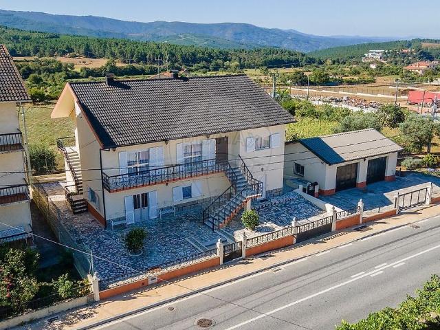 Moradia T3 à venda em Seia