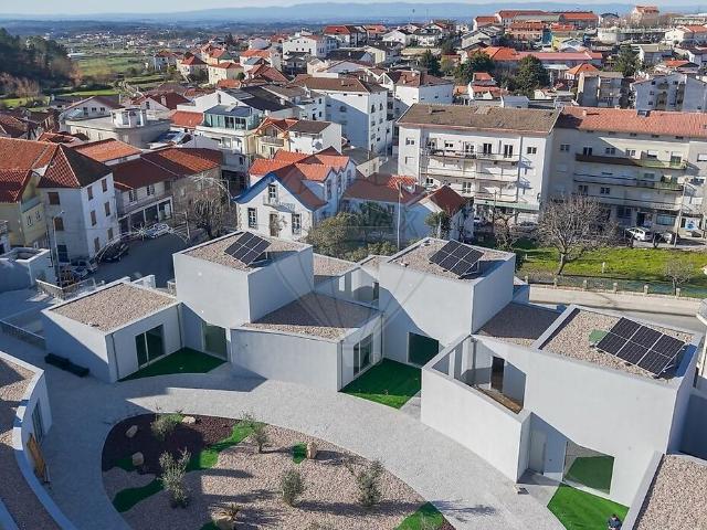 Moradia T3 à venda em Seia, São Romão e Lapa dos Dinheiros, Seia RE/MAX Portugal