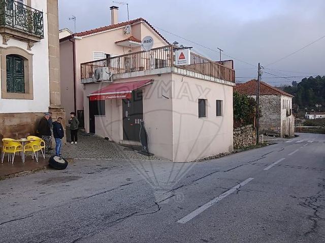 Moradia T3 à venda em Sendim, Tabuaço RE/MAX Portugal