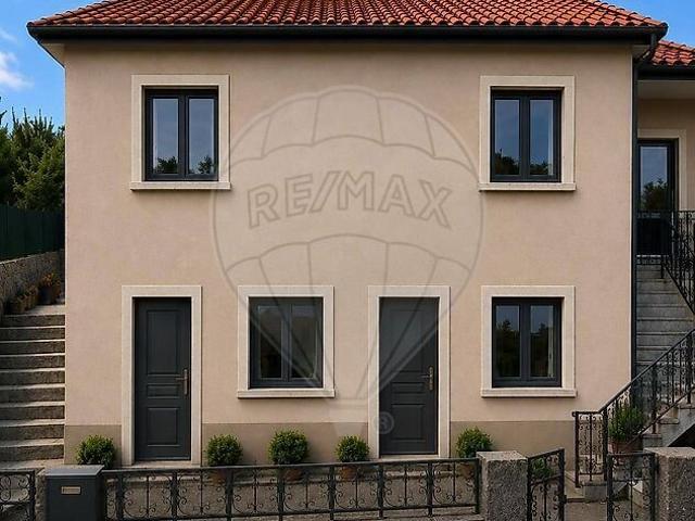 Moradia T3 à venda em Serzedelo, Guimarães RE/MAX Portugal