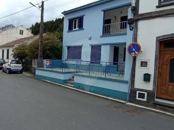 Moradia T3 à venda em Povoação