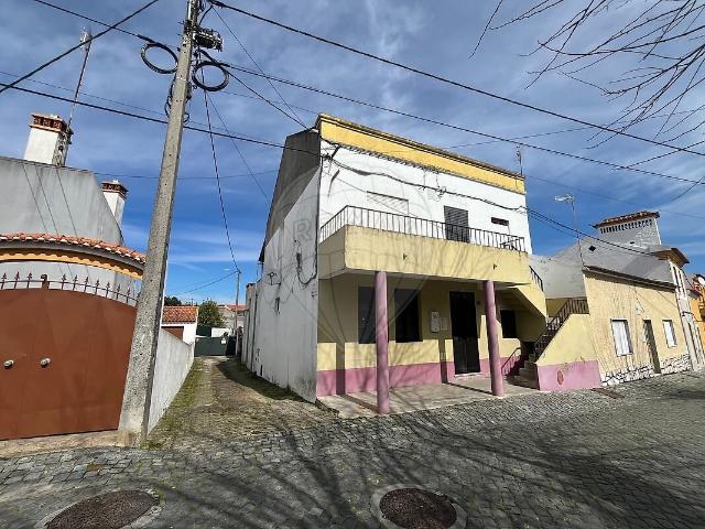 Moradia T3 à venda em Ponte de Sor, Tramaga e Vale de Açor, Ponte de Sor RE/MAX Portugal