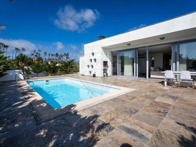 Moradia T3 à venda em Pataias e Martingança, Alcobaça RE/MAX Portugal