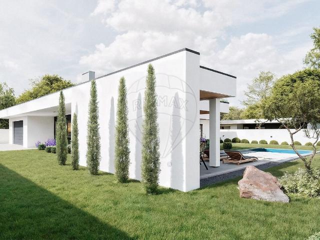 Moradia T3 à venda em Pataias e Martingança, Alcobaça RE/MAX Portugal