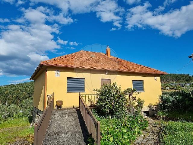 Moradia T3 à venda em Paradinha e Nagosa, Moimenta da Beira RE/MAX Portugal