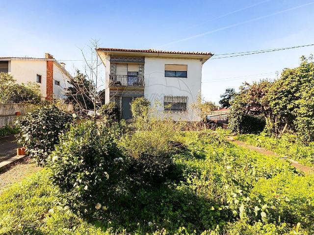 Moradia T3 à venda em Pedroso e Seixezelo, Vila Nova de Gaia RE/MAX Portugal