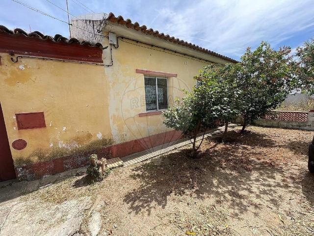 Moradia T3 à venda em Pego, Abrantes RE/MAX Portugal