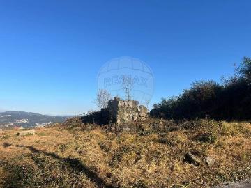 Moradia T3 à venda em Penafiel