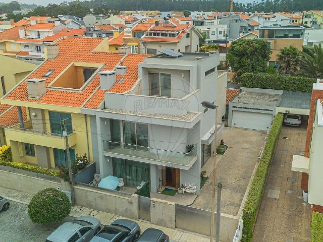 Moradia T3 à venda em Perafita, Lavra e Santa Cruz do Bispo, Matosinhos RE/MAX Portugal