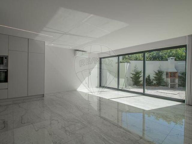 Moradia T3 à venda em Perafita, Lavra e Santa Cruz do Bispo, Matosinhos RE/MAX Portugal