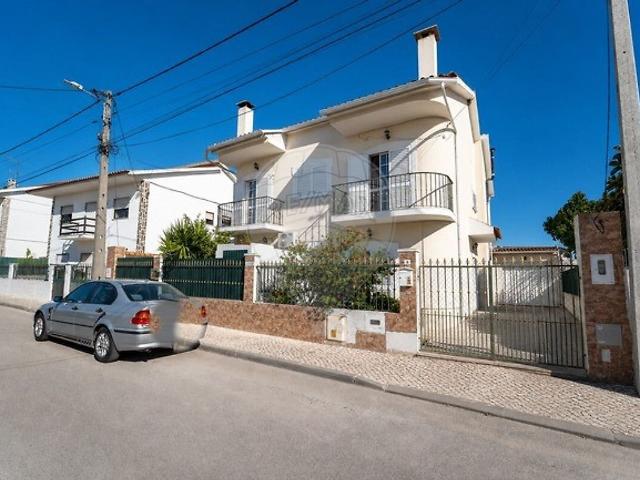 Moradia T3 à venda em Quinta do Conde, Sesimbra RE/MAX Portugal