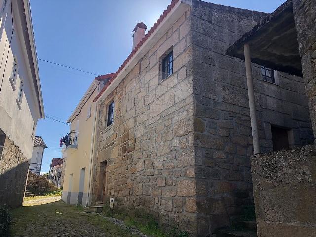 Moradia T3 à venda em Ranhados, Mêda RE/MAX Portugal