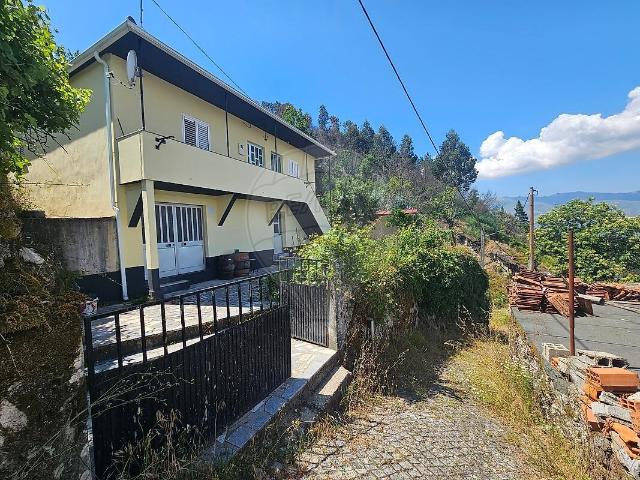 Moradia T3 à venda em Reriz e Gafanhão, Castro Daire RE/MAX Portugal