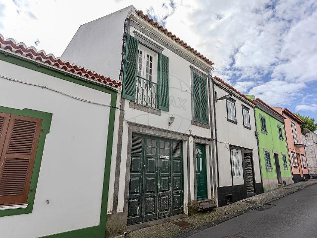 Moradia T3 à venda em Ribeira Grande Matriz, Ribeira Grande RE/MAX Portugal