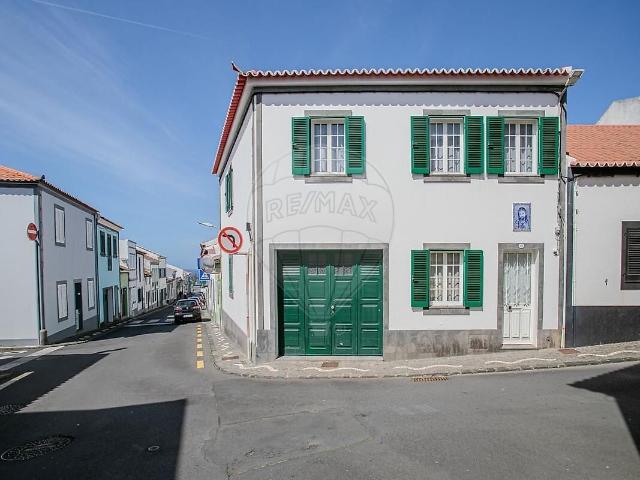Moradia T3 à venda em Ribeira Grande Matriz, Ribeira Grande RE/MAX Portugal