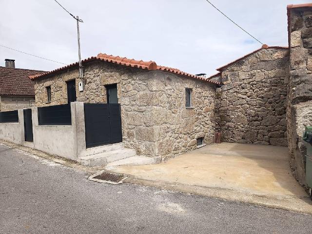 Moradia T3 à venda em Touvedo São Lourenço e Salvador, Ponte da Barca RE/MAX Portugal