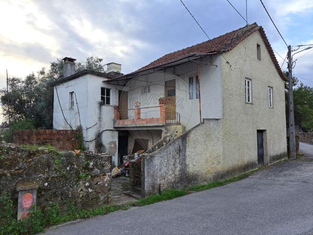 Moradia T3 à venda em Tondela
