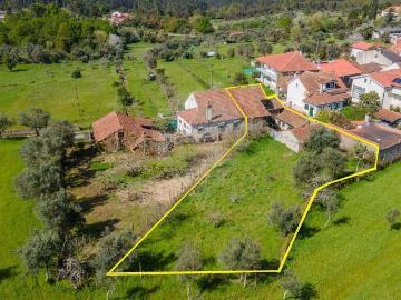 Moradia T3 à venda em Tábua