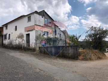 Moradia T3 à venda em Tábua