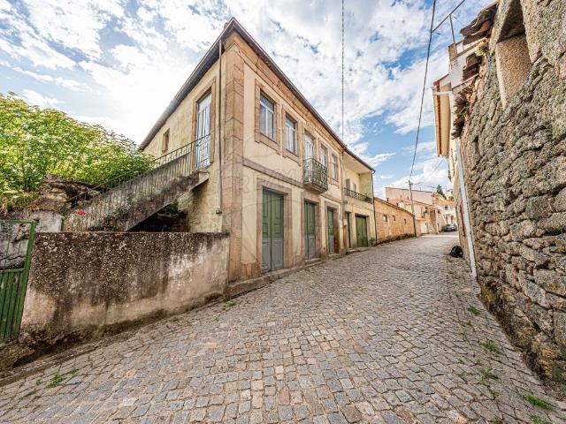 Moradia T3 à venda em Tabuaço