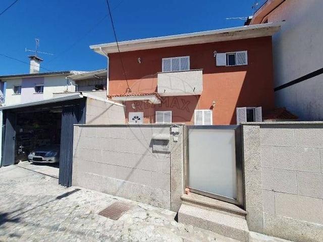 Moradia T3 à venda em Tamel São Veríssimo, Barcelos RE/MAX Portugal