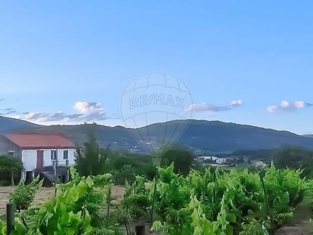 Moradia T3 à venda em Teixoso e Sarzedo, Covilhã RE/MAX Portugal