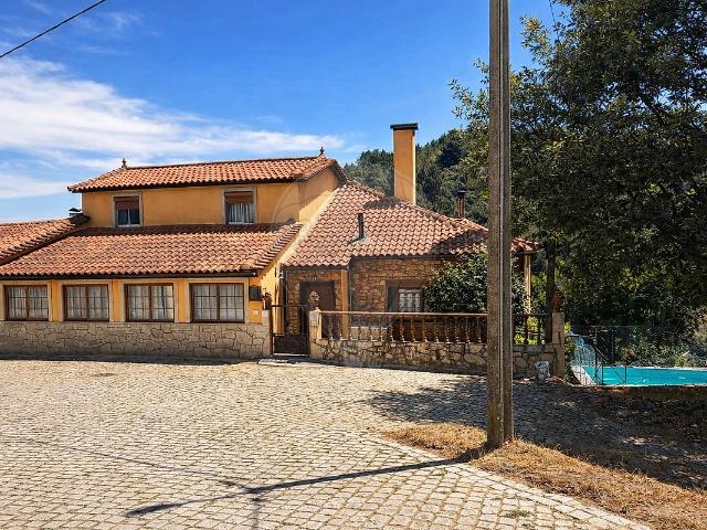 Moradia T3 à venda em Tinhela e Alvarelhos, Valpaços RE/MAX Portugal