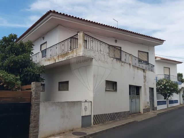 Moradia T3 à venda em Tunes