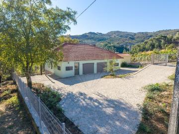 Moradia T3 à venda em Vouzela