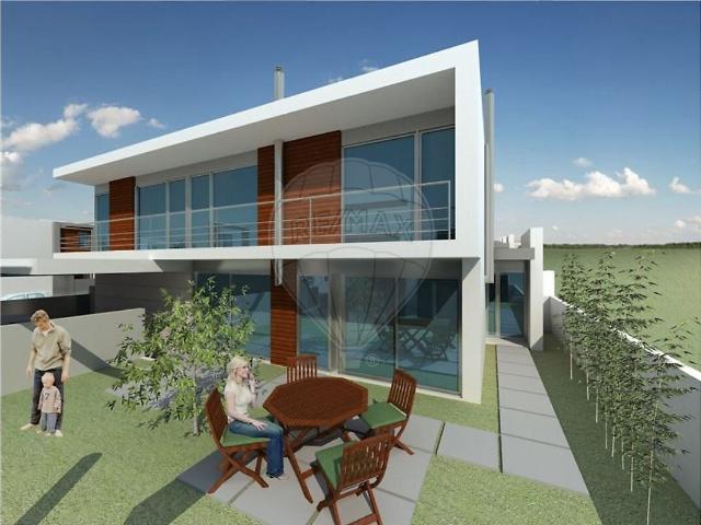 Moradia T3 à venda em Várzea, Barcelos RE/MAX Portugal