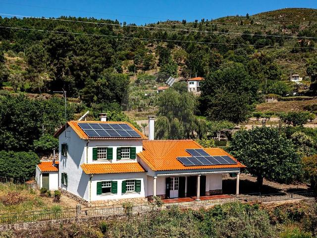 Moradia T3 à venda em Vela, Guarda RE/MAX Portugal