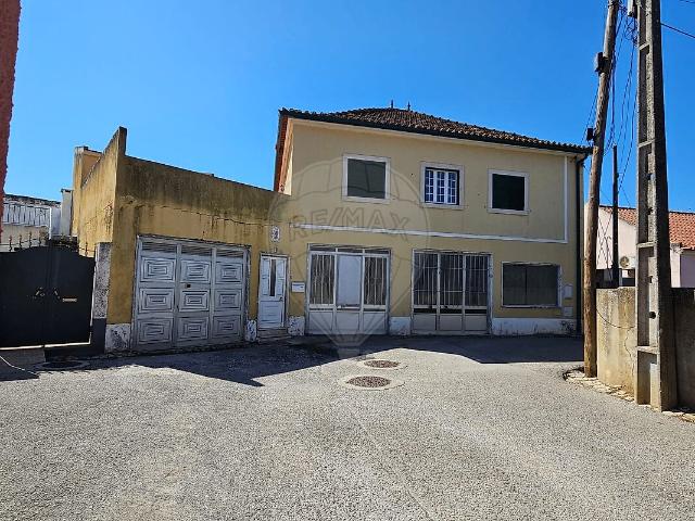 Moradia T3 à venda em Ventosa, Alenquer RE/MAX Portugal
