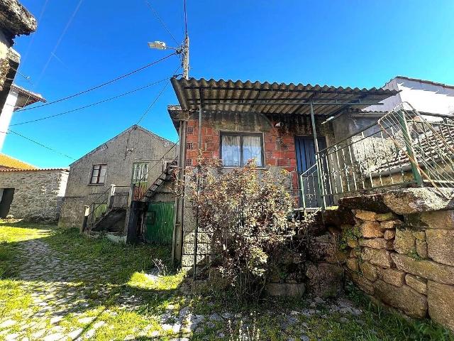 Moradia T3 à venda em Vila Chã, Alijó RE/MAX Portugal