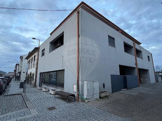 Moradia T3 à venda em Vila Cova da Lixa e Borba de Godim, Felgueiras RE/MAX Portugal