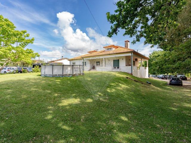 Moradia T3 à venda em Vila Nova de Poiares