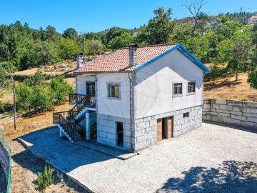 Moradia T3 à venda em Vila Pouca de Aguiar