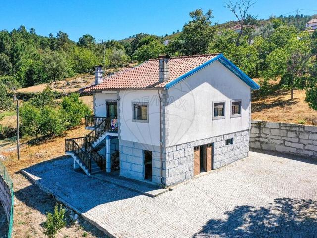 Moradia T3 à venda em Vila Pouca de Aguiar