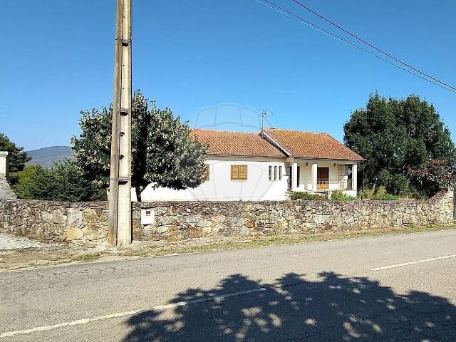 Moradia T3 à venda em Vilela Seca, Chaves RE/MAX Portugal