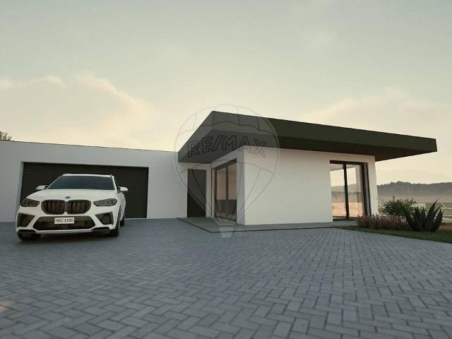 Moradia T3 à venda em Vimeiro, Alcobaça RE/MAX Portugal
