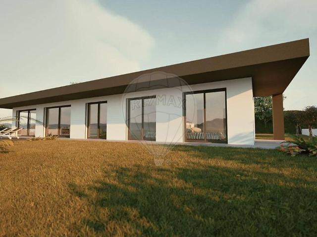 Moradia T3 à venda em Vimeiro, Alcobaça RE/MAX Portugal