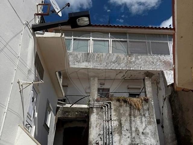 Moradia T3 à venda em Vinhais