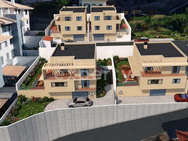 Moradia T3 B em construção no Caniço, Madeira