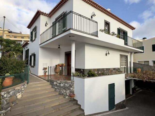 Moradia T3 Câmara de Lobos 160m² Câmara De Lobos