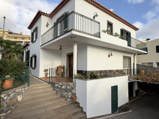 Moradia T3 Câmara de Lobos 160m² Câmara De Lobos