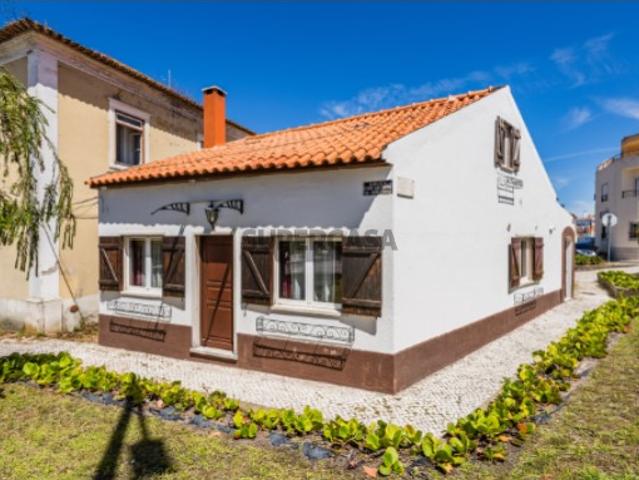 Moradia T2+1, centro da cidade da Marinha Grande