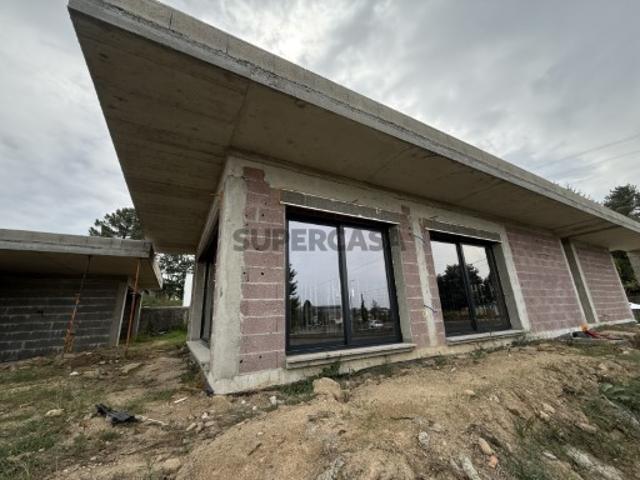 Moradia T3 chave na mão
